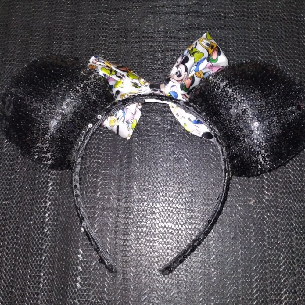 9$ SALE: Mickey & friends ears - Picture 2 of 4